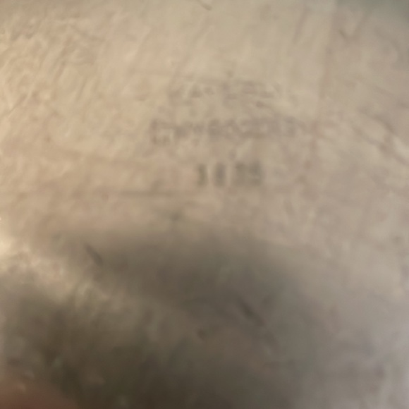 Vintage silver plated scalloped shallow bowl. - Picture 3 of 3